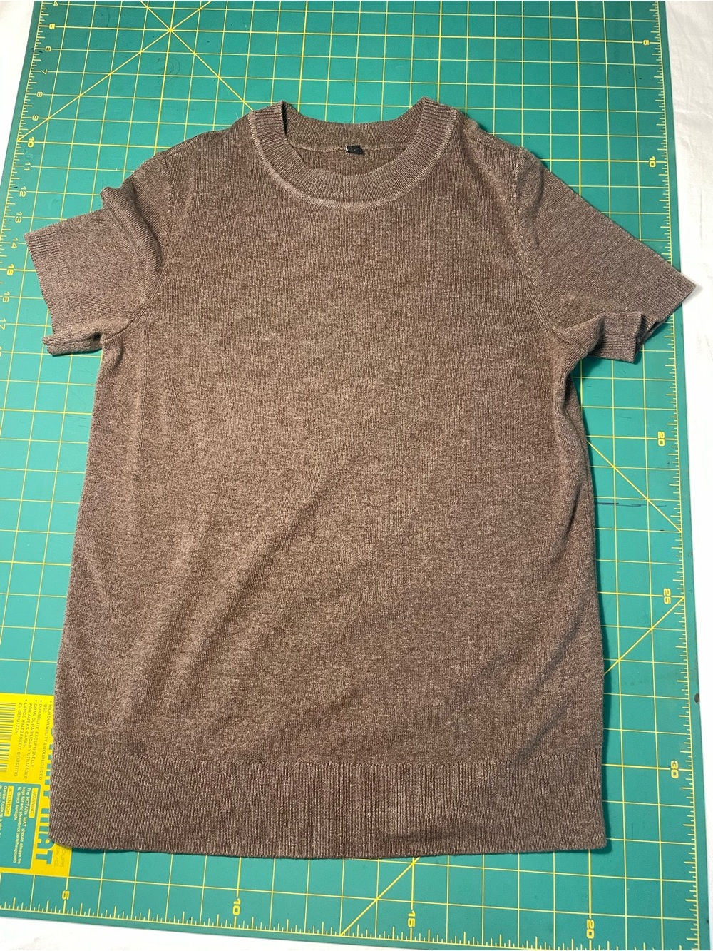 Women’s Short-Sleeve Crewneck Sweater Tee in Brown